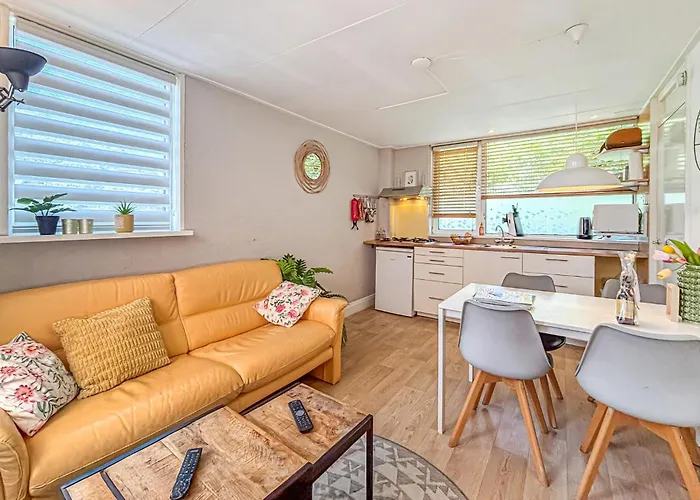 2 Bedroom Front In Egmond aan Zee