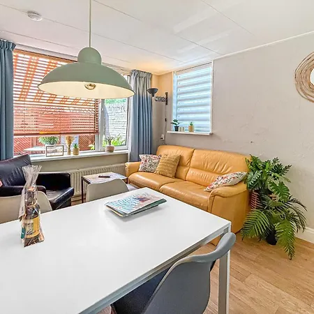 2 Bedroom Front In